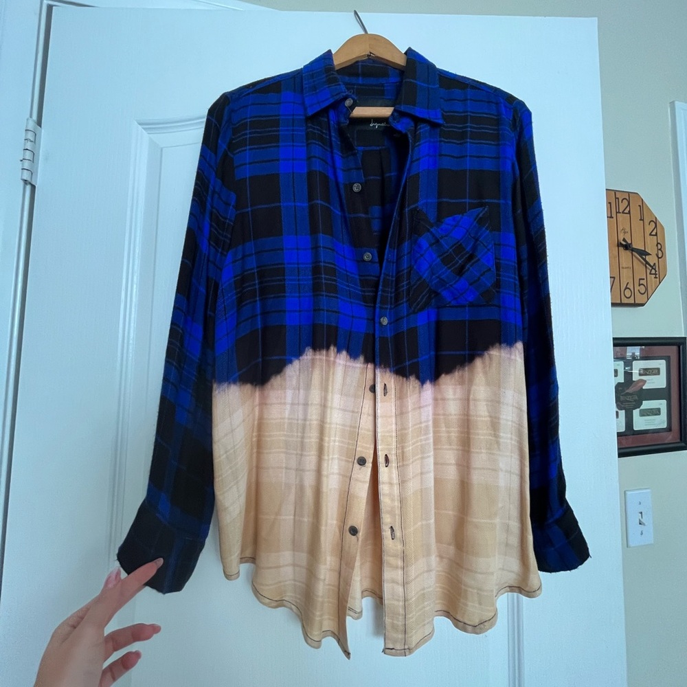 Signature 8 blouse